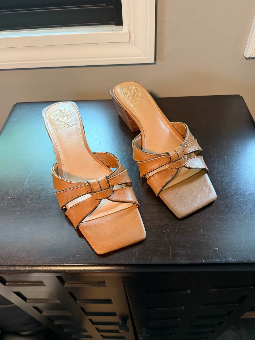 VINCE CAMUTU: Cognac slide sandals with small heel (never worn!)